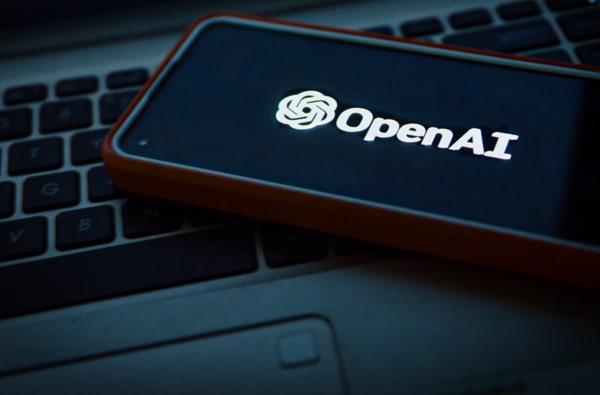 用手机可不可以查出一个人的社交信息?